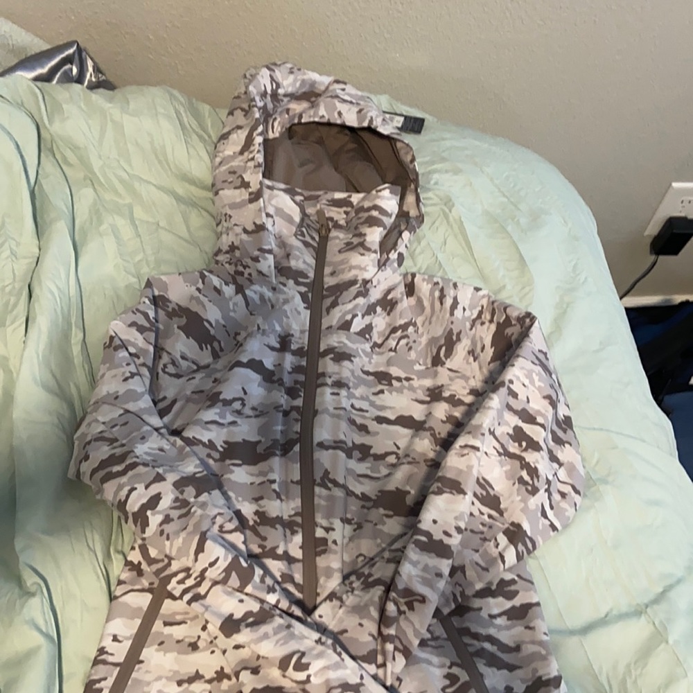 Camo lululemon jacket
